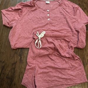 NWOT! Pink Henley Shirt and Shorts Set size XL